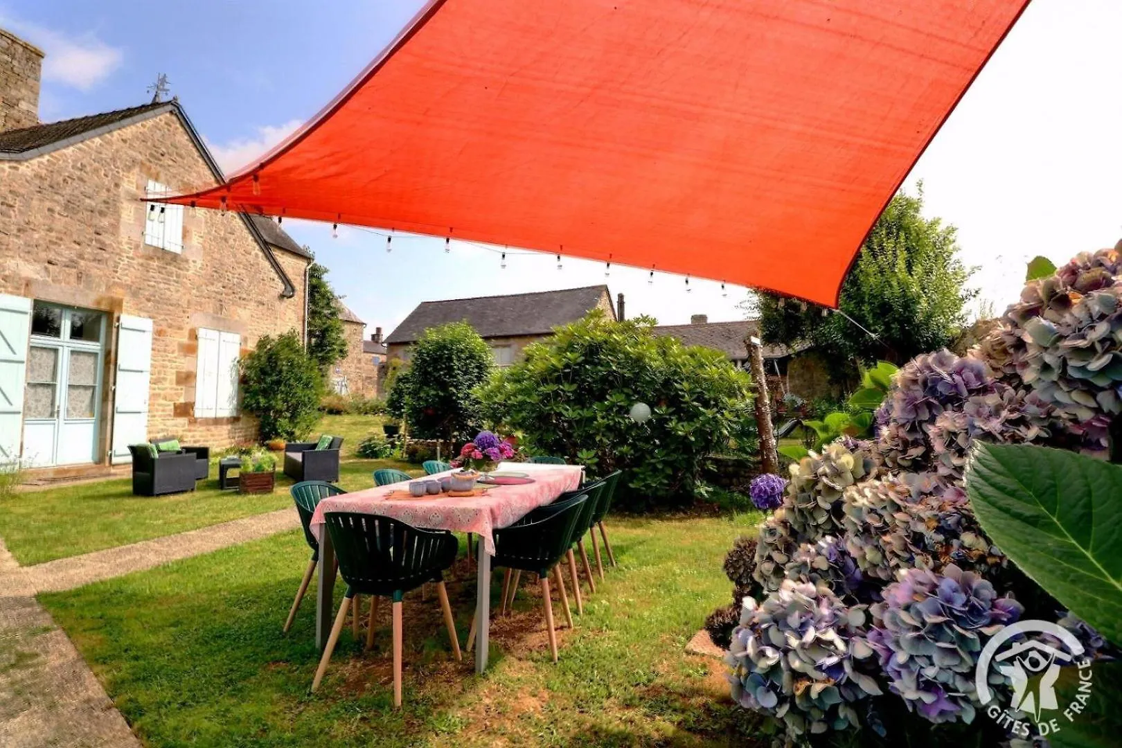 Bed and Breakfast O Jardin Sakura à Les Portes du Coglais France